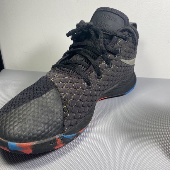 NIKE AIR LEBRON JAMES WITNESS III SHOES SIZE 7 MENS BLACK SILVER A04433-009, A37 - Picture 6 of 7